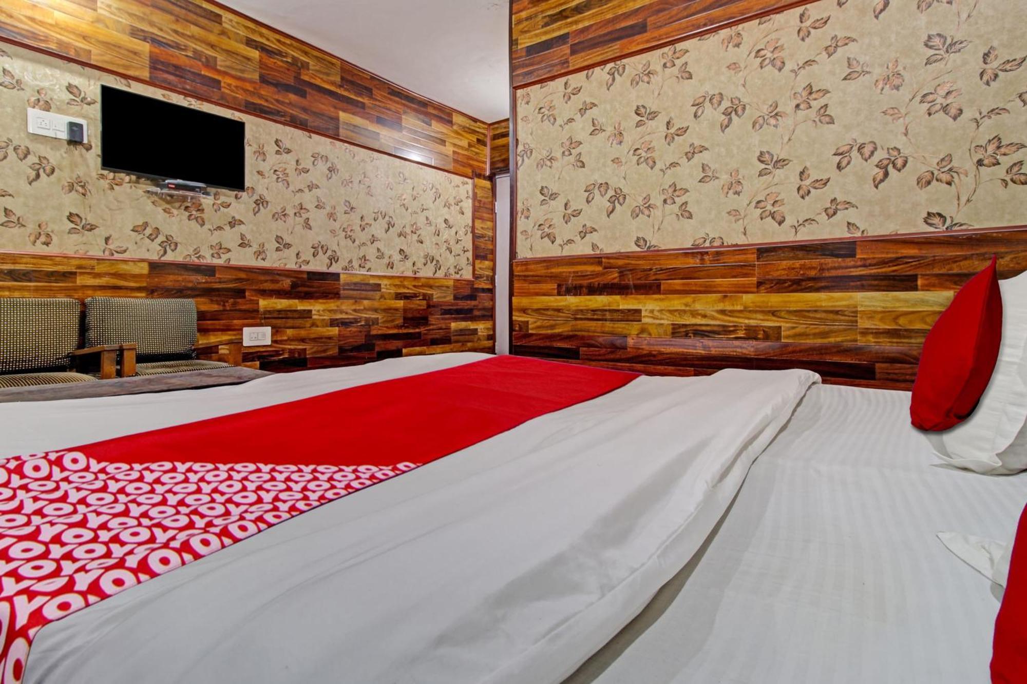 Hotel Ab-I-Hayat Srīnagar Kültér fotó