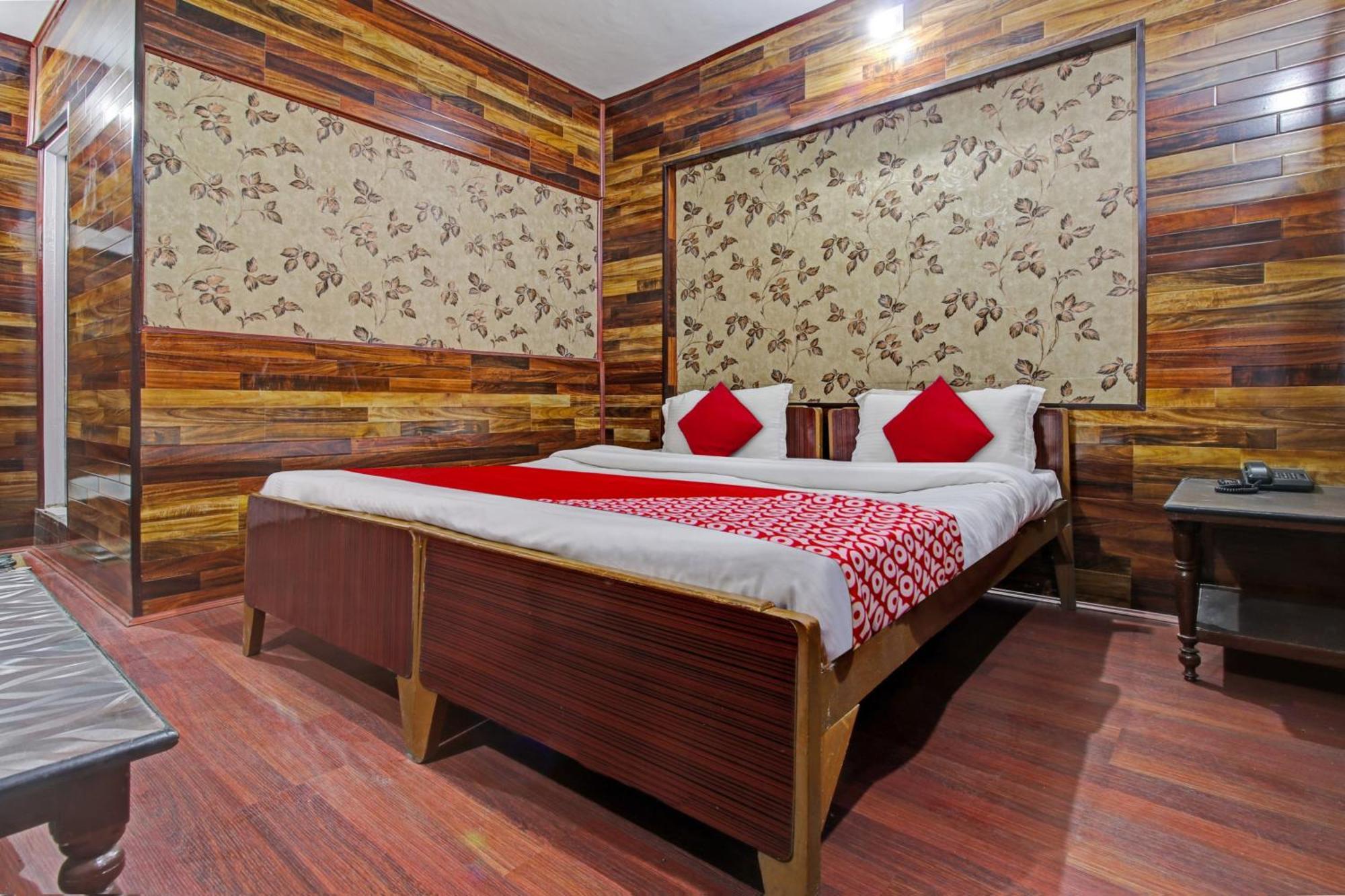 Hotel Ab-I-Hayat Srīnagar Kültér fotó