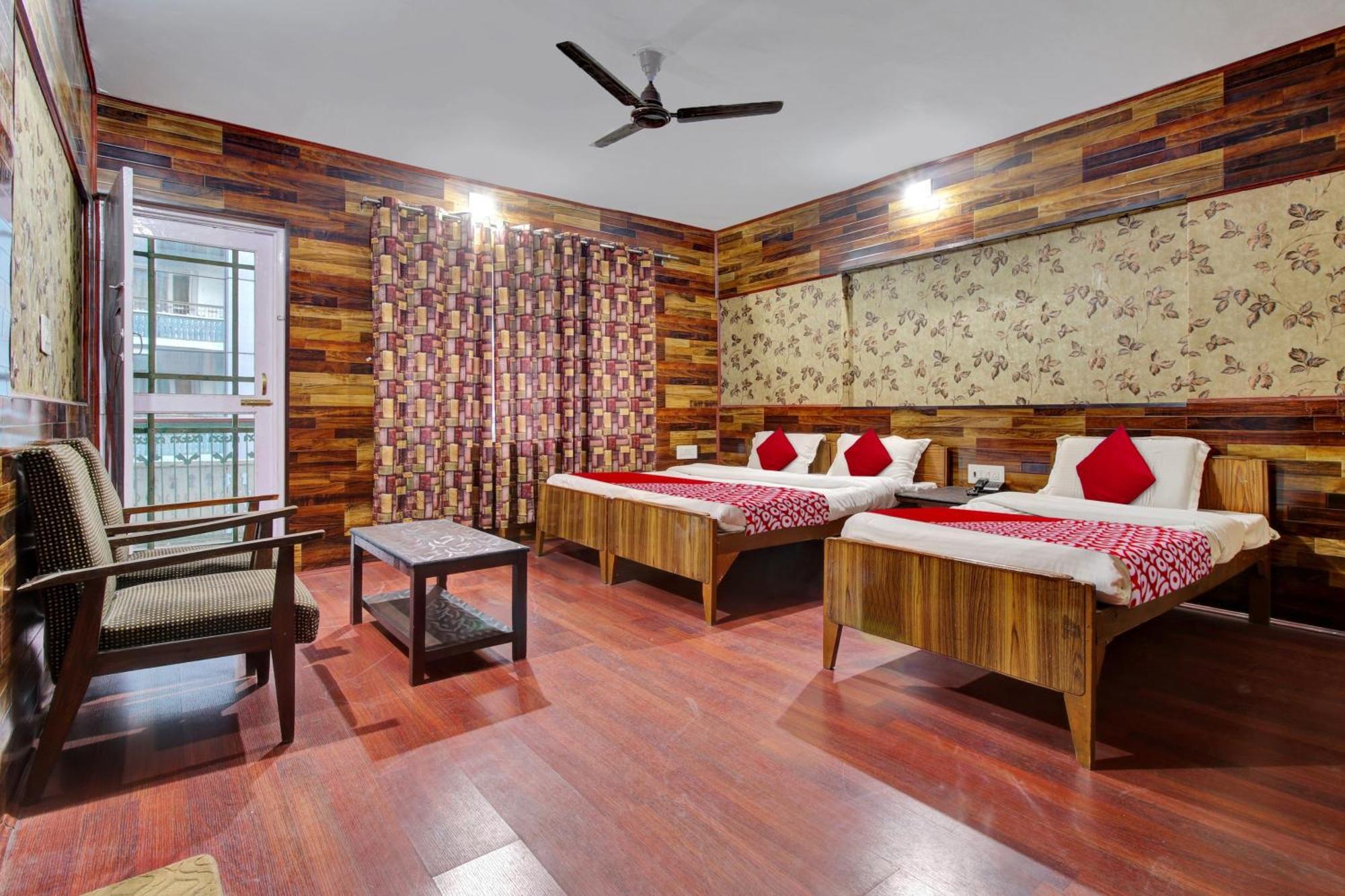 Hotel Ab-I-Hayat Srīnagar Kültér fotó